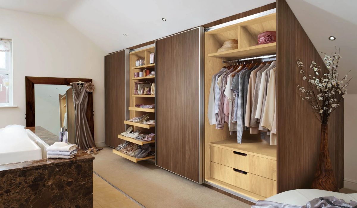 Walk-in Wardrobe