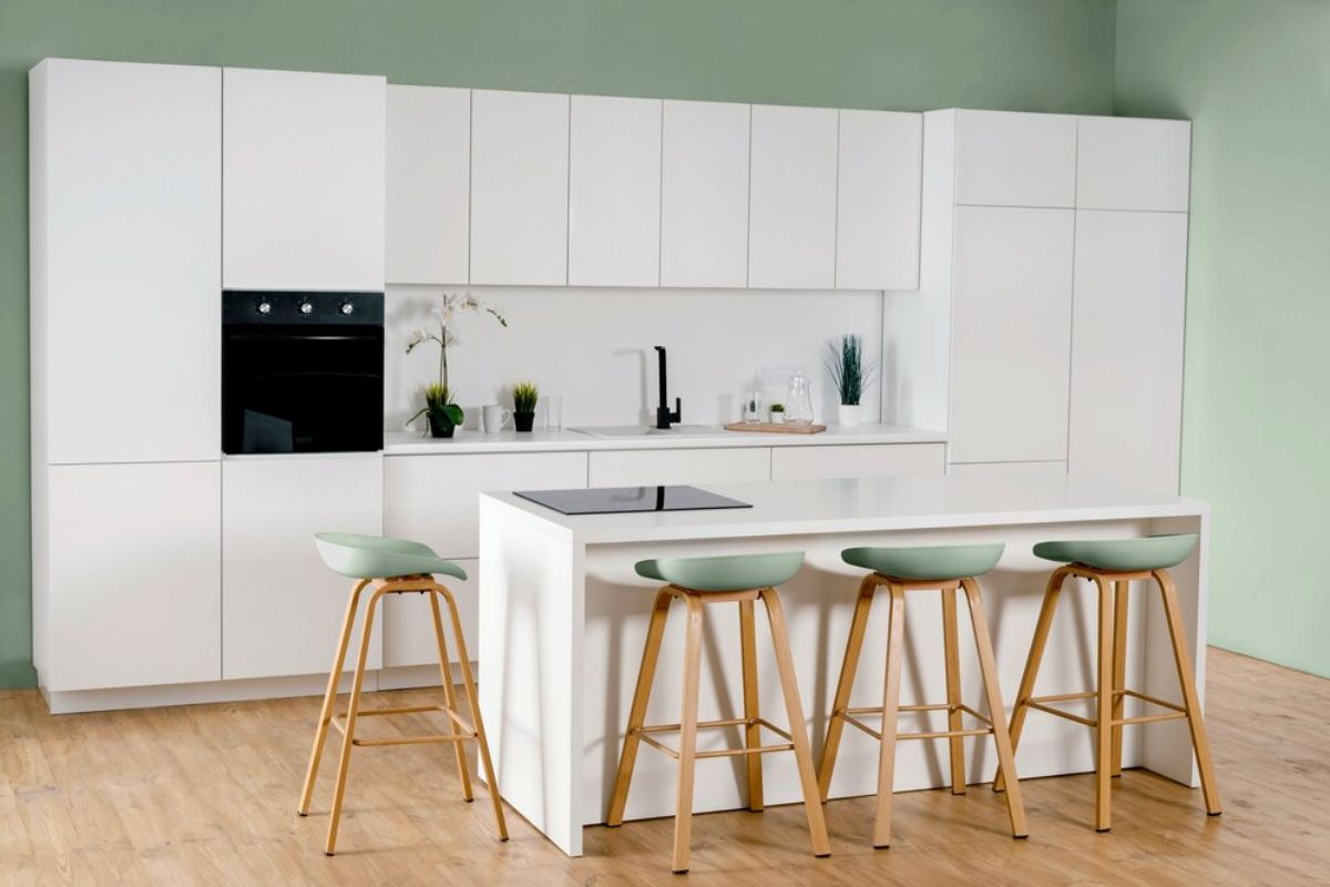 White Kitchen Cabinets