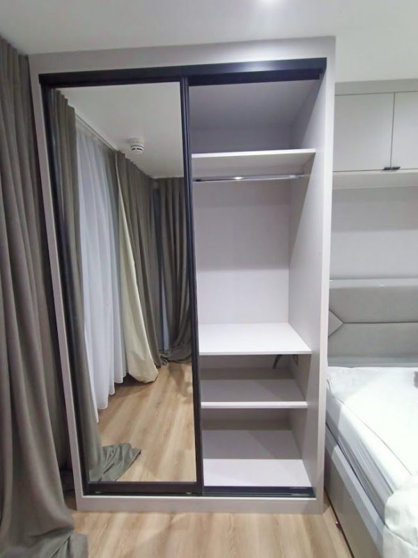 2-doors-sliding-wardrobe-with-mirror