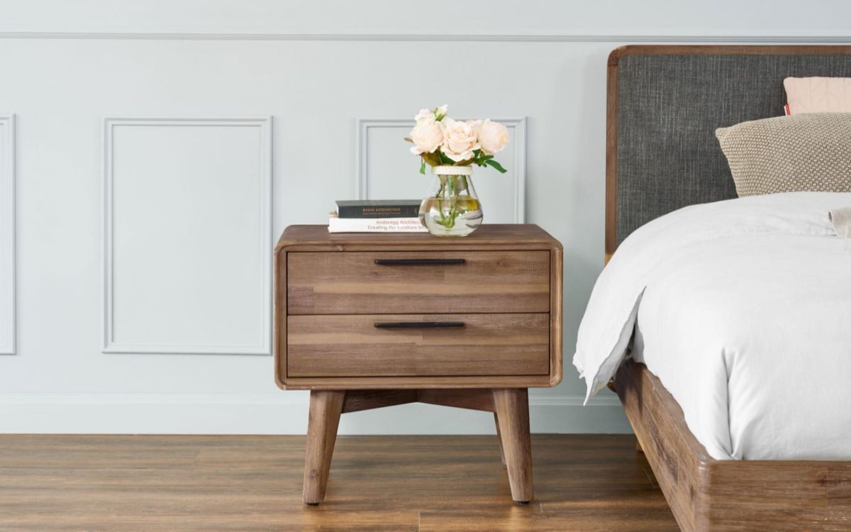 standard-bedside-table-size